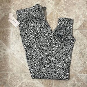 Women’s super soft cheetah print joggers